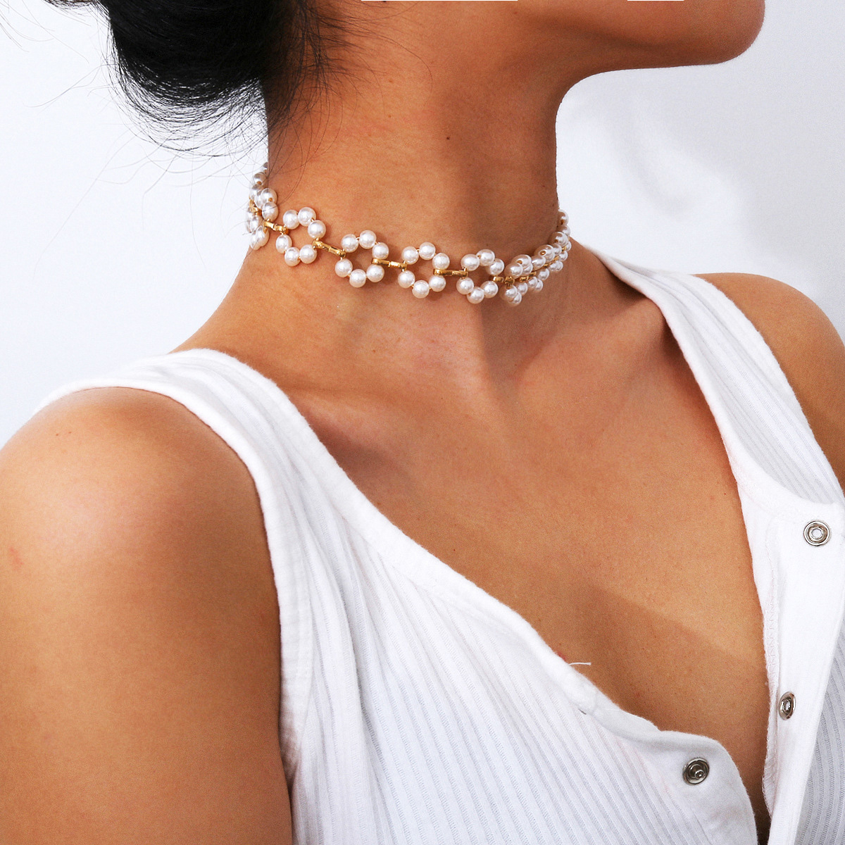 pearl flower choker