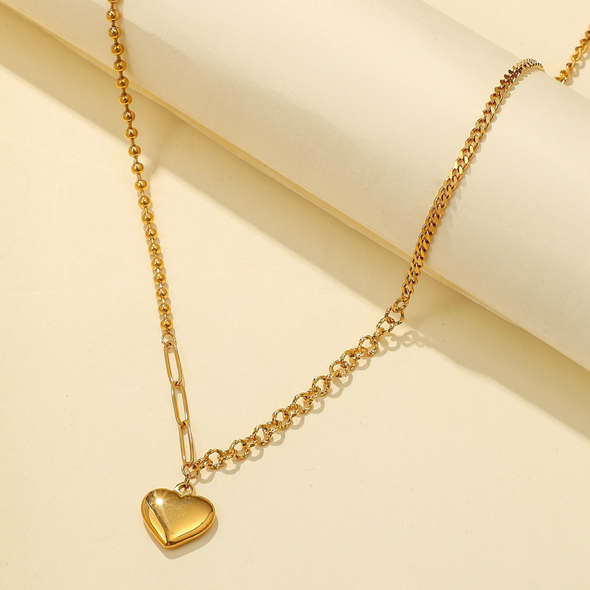 Asymmetric Heart Pendant Alloy Necklace